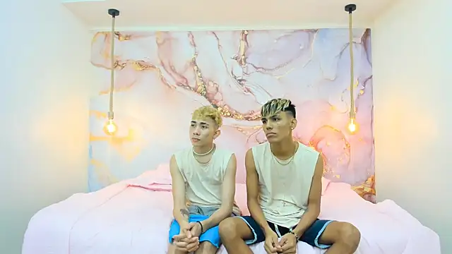 StrawwBoys online show from 12-26-24, 01:54