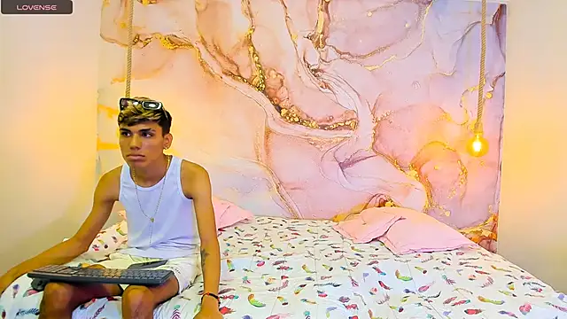 StrawwBoys online show from 01-21-25, 02:15