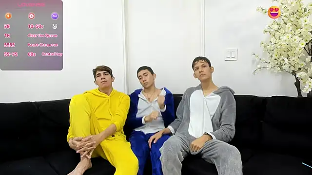 StrawwBoys online show from 10-07-25, 10:45