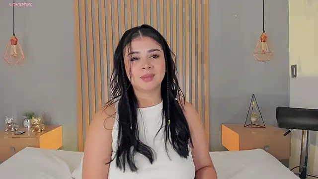 mary suarez online show from 02-07-25, 03:45