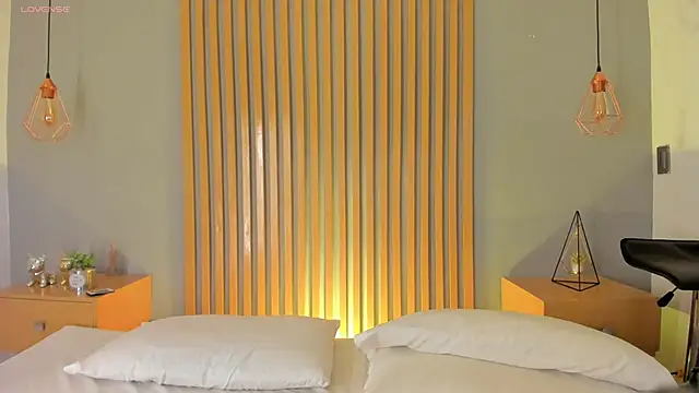 mary suarez online show from 02-11-25, 03:40