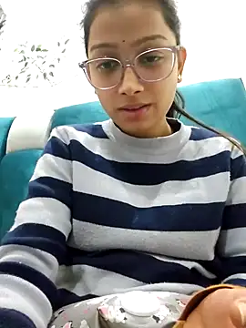 Aleena Rai online show from 12-18-24, 07:30