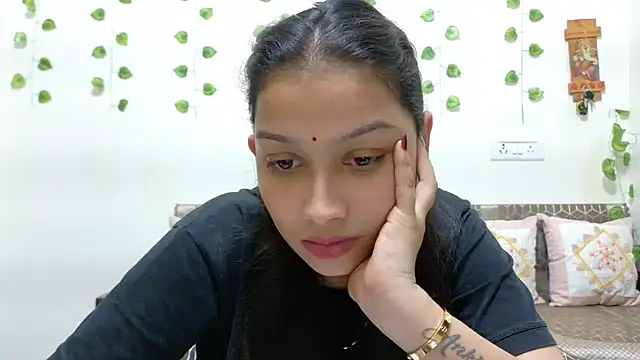 Aleena Rai online show from 10-31-25, 06:53