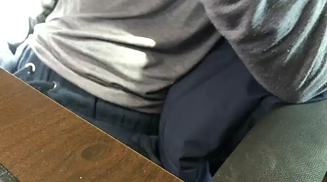 Snapshot of Ryan67533 chatting on 01-12-25, 04:10 Ryan67533 online show from 01-12-25, 04:10