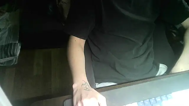 Snapshot of Ryan67533 chatting on 09-14-25, 02:22 Ryan67533 online show from 09-14-25, 02:22