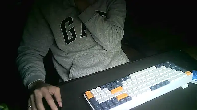 Snapshot of Ryan67533 chatting on 11-23-25, 02:44 Ryan67533 online show from 11-23-25, 02:44