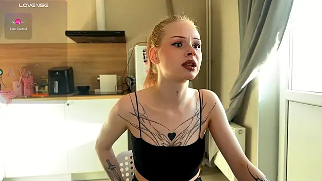 lisa barbie online show from 05-08-26, 04:07