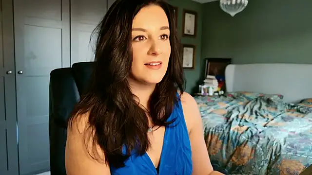 flatwhite0 online show from 02-25-26, 10:03