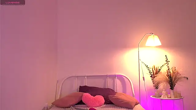 tender babyy online show from 10-03-25, 12:57