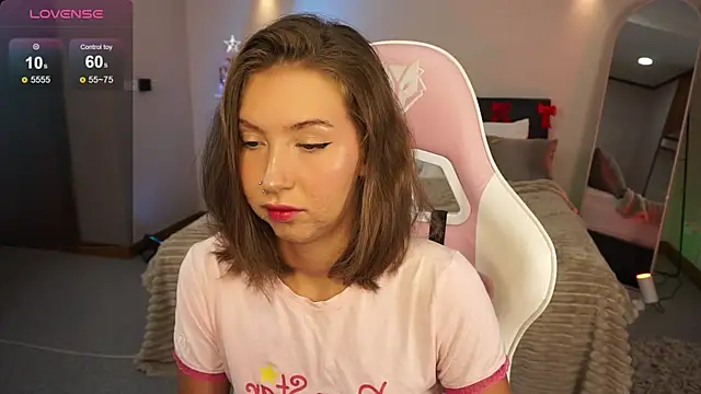 LinaSiren online show from 12-27-24, 06:46