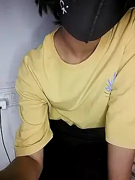 ur    puppet    doll online show from 12-18-24, 08:25