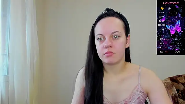 Snapshot of Sabrina_Lavv chatting on 10-17-25, 07:00 Sabrina Lavv online show from 10-17-25, 07:00