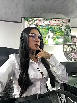 Amy Kiitty  online show from 04-09-26, 01:05