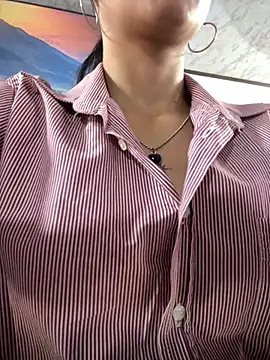 Amy Kiitty  online show from 04-30-26, 01:39