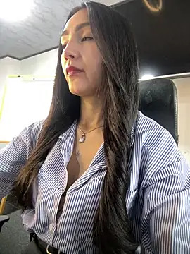 Amy Kiitty  online show from 05-06-26, 01:38
