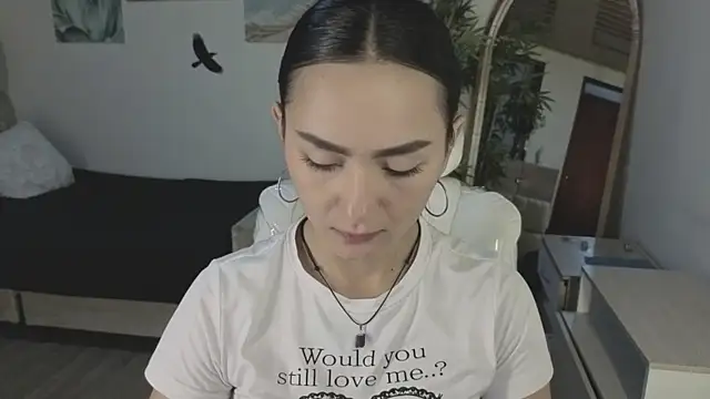 Amy Kiitty  online show from 05-10-26, 01:38