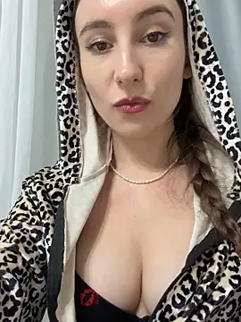 viviandaimond1 online show from 10-20-25, 03:56