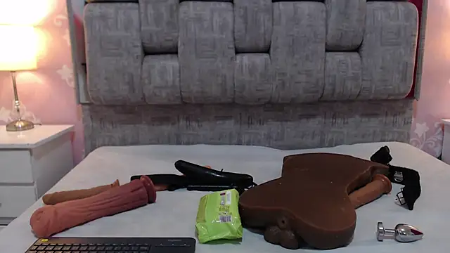 KarinaSimonz online show from 02-11-25, 07:27