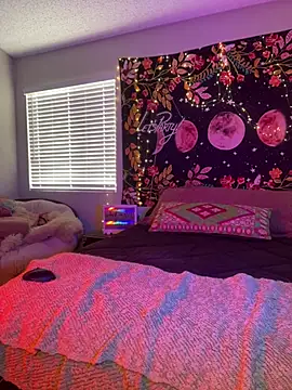 GoldieBakeman online show from 03-11-25, 04:07