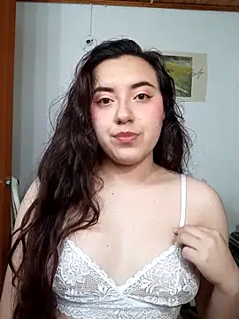 Emi chik online show from 10-19-25, 10:16