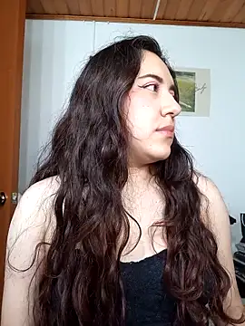 Emi chik online show from 10-30-25, 11:33