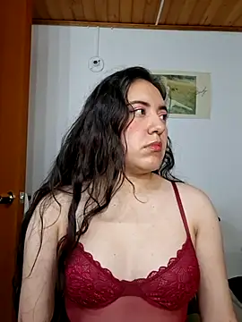 Snapshot of Emi_chik chatting on 02-20-26, 10:49 Emi chik online show from 02-20-26, 10:49