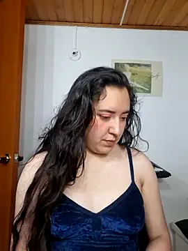 Snapshot of Emi_chik chatting on 03-03-26, 11:27 Emi chik online show from 03-03-26, 11:27