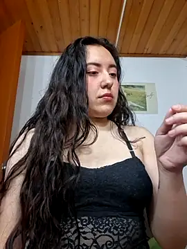 Snapshot of Emi_chik chatting on 03-05-26, 11:39 Emi chik online show from 03-05-26, 11:39