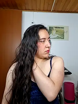 Snapshot of Emi_chik chatting on 04-01-26, 12:28 Emi chik online show from 04-01-26, 12:28