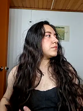 Snapshot of Emi_chik chatting on 05-15-26, 04:08 Emi chik online show from 05-15-26, 04:08