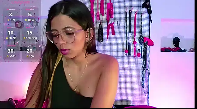 Megaan Greey online show from 12-19-24, 03:41