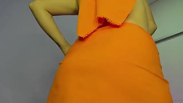 Snapshot of Sweet_hot_mia chatting on 01-11-25, 07:38 Sweet hot mia online show from 01-11-25, 07:38