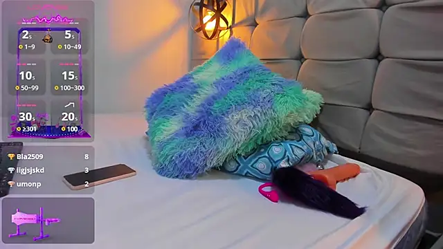 Snapshot of Sweet_hot_mia chatting on 01-21-25, 10:41 Sweet hot mia online show from 01-21-25, 10:41