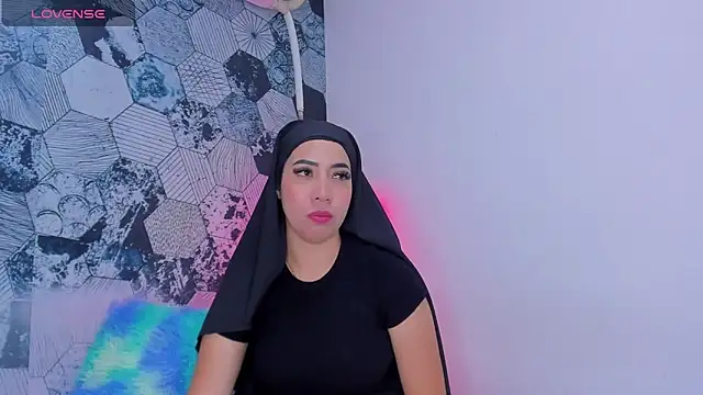 Snapshot of Sweet_hot_mia chatting on 01-25-25, 07:39 Sweet hot mia online show from 01-25-25, 07:39