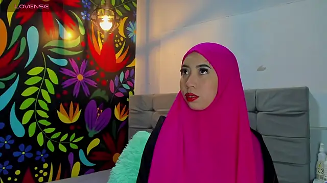 Snapshot of Sweet_hot_mia chatting on 03-01-25, 07:37 Sweet hot mia online show from 03-01-25, 07:37