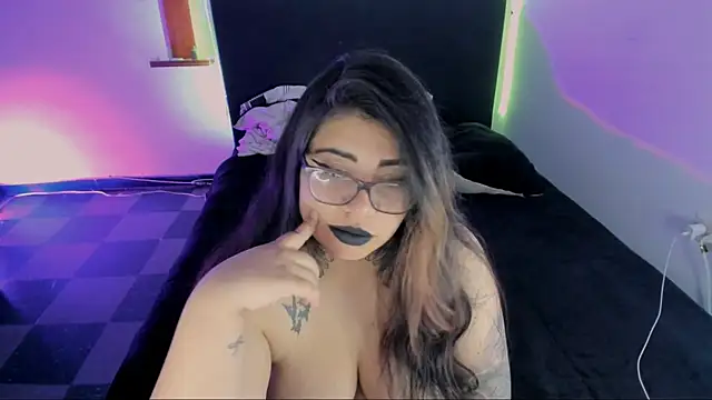Snapshot of devilfoxtwo chatting on 02-19-25, 04:12 devilfoxtwo online show from 02-19-25, 04:12