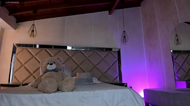 KatieNolan 1 online show from 01-21-25, 07:39