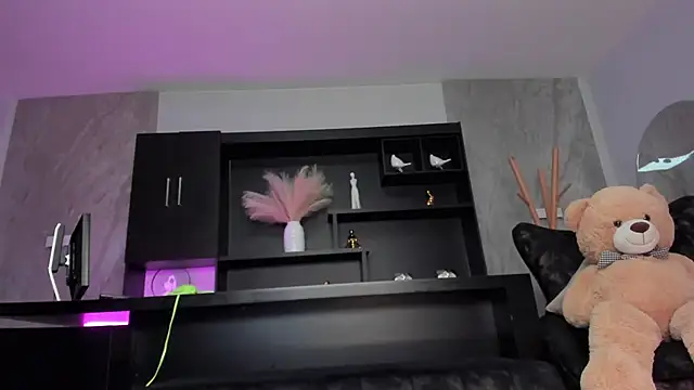 KatieNolan 1 online show from 01-30-25, 11:02