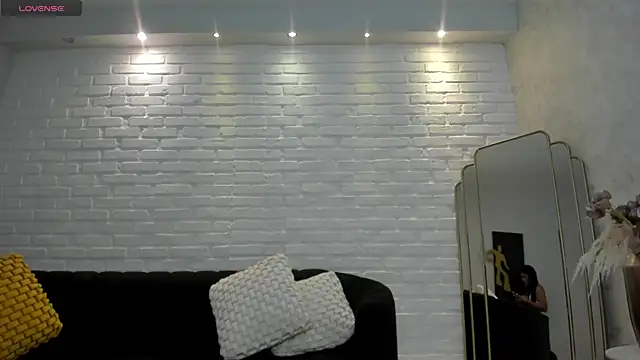 KatieNolan 1 online show from 02-07-25, 07:38