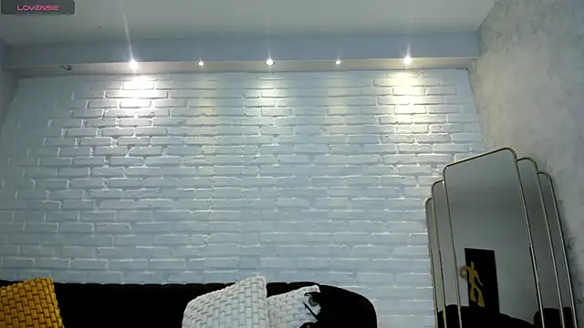 KatieNolan 1 online show from 02-08-25, 07:27