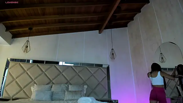 KatieNolan 1 online show from 02-10-25, 03:21