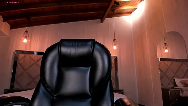 KatieNolan 1 online show from 10-12-25, 09:14