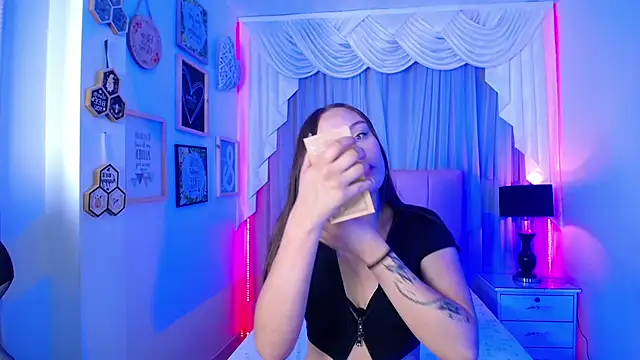 Ivyy Crystal online show from 11-26-25, 08:43