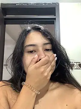GabyButtler1 online show from 02-05-25, 05:09