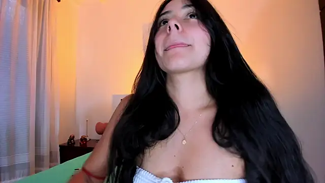 GabyButtler1 online show from 03-09-25, 09:36