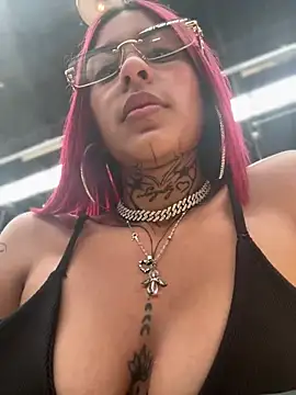 Kuromi LS online show from 12-27-24, 03:59