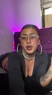 Kuromi LS online show from 12-29-24, 04:40