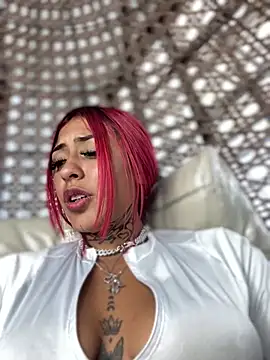 Kuromi LS online show from 01-13-25, 05:23