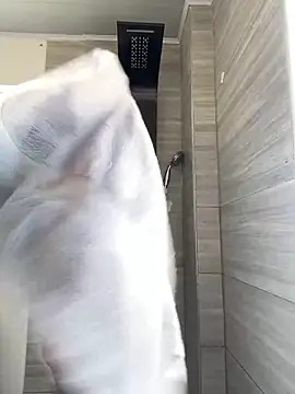 Kuromi LS online show from 01-22-25, 06:20