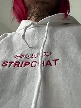 Kuromi LS online show from 10-26-25, 05:08